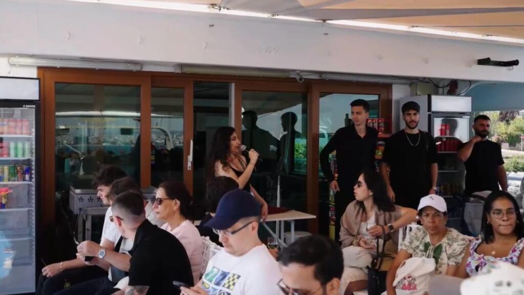 Bosphorus cruise photo 4